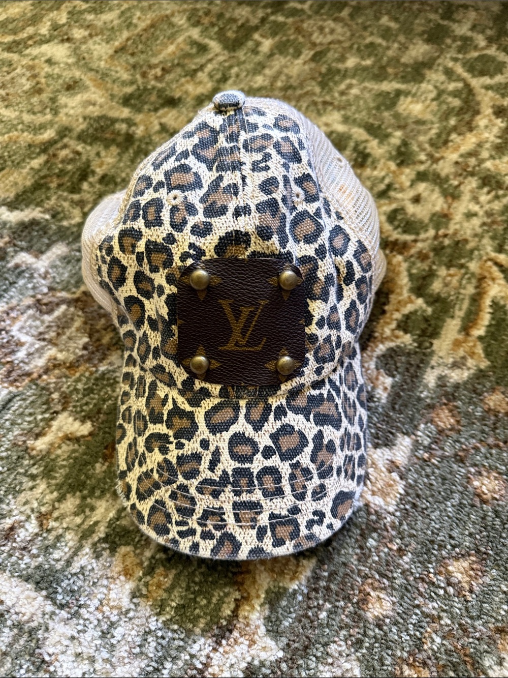 LV Leopard mesh baseball hat